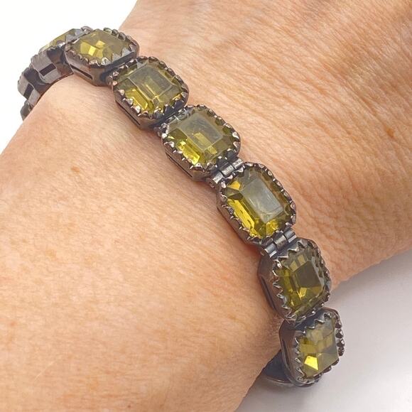 Vintage FOSSIL Antique Gold Tone Green Prong Set Glass Bracelet Toggle Clasp - Picture 1 of 8